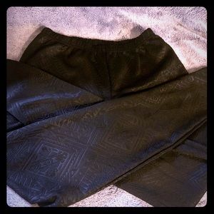Xhilaration textured black leggings, size M